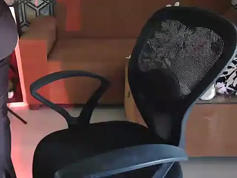 Snapshot of shivi_moto chatting on October 4, 5:16 am shivi moto online show from October 4, 5:16 am