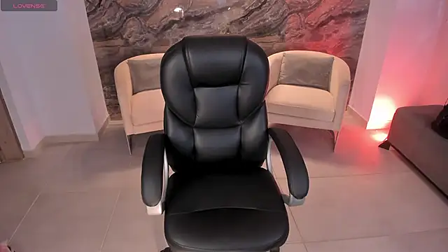 Snapshot of MileyCruz_ chatting on September 30, 12:48 am MileyCruz online show from September 30, 12:48 am