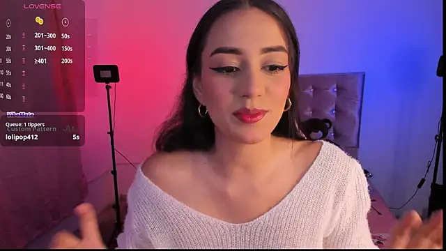 Snapshot of LucianaCarter chatting on January 8, 8:05 am LucianaCarter online show from January 8, 8:05 am