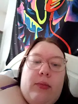 Sexycurvyemilyy online show from May 9, 2:44 pm