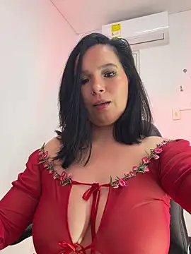 Snapshot of LISA_LICKS chatting on June 17, 8:28 am LISA LICKS online show from June 17, 8:28 am