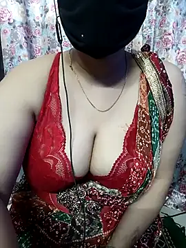 Sexybomb33 online show from December 29, 1:13 am