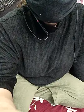 Sexybomb33 online show from January 2, 3:29 pm