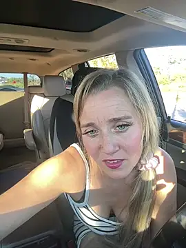 SkyelarSommer online show from December 9, 9:05 pm