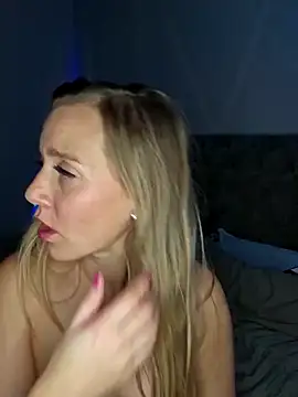 SkyelarSommer online show from January 28, 7:53 am