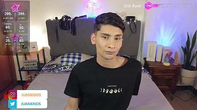 Snapshot of by_pandora chatting on September 22, 5:59 pm by pandora online show from September 22, 5:59 pm