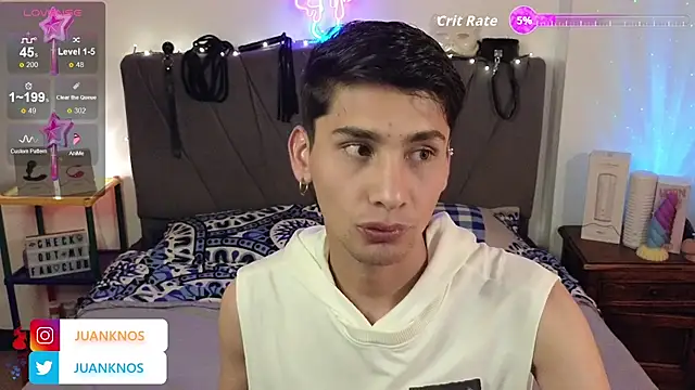 Snapshot of by_pandora chatting on October 6, 6:38 pm by pandora online show from October 6, 6:38 pm