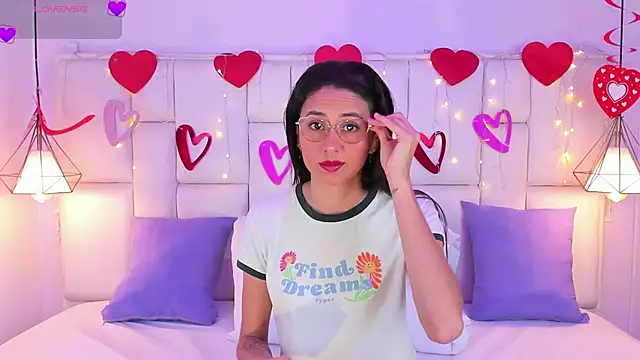 SarahSophia  online show from February 20, 11:31 am