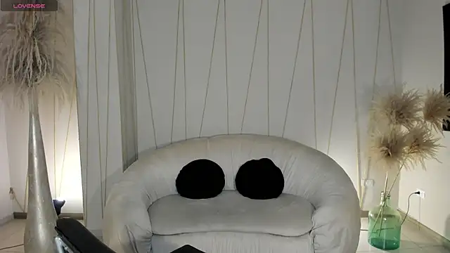 Snapshot of SunnyRivers chatting on October 7, 5:54 pm SunnyRivers online show from October 7, 5:54 pm