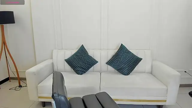 Snapshot of SunnyRivers chatting on October 9, 4:38 pm SunnyRivers online show from October 9, 4:38 pm