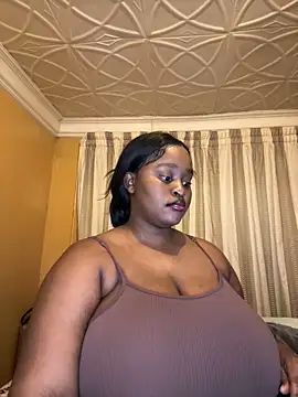 KnockoutBestie online show from April 3, 7:56 pm