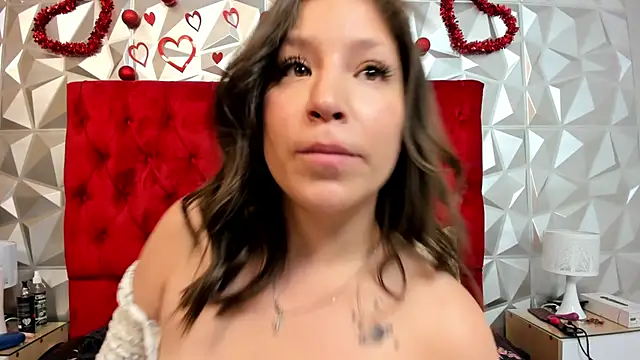 roxy boobs online show from February 10, 7:38 pm