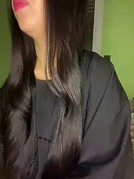 Snapshot of Mayacrayzi chatting on February 3, 11:37 am Mayacrayzi online show from February 3, 11:37 am