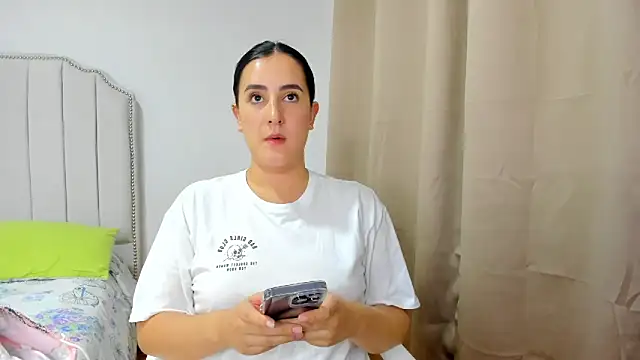 Hanna86 online show from October 30, 12:34 am