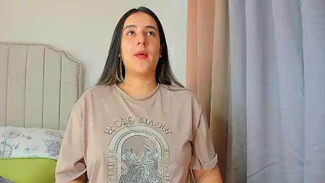 Hanna86 online show from March 29, 1:33 pm