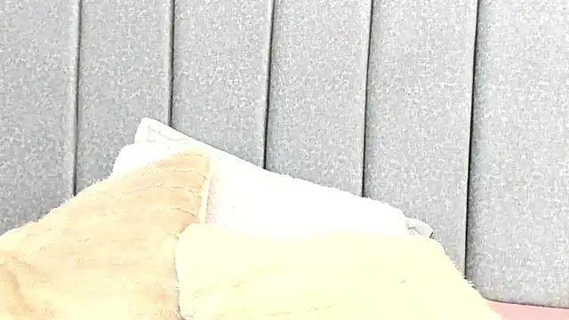 samantha stan online show from November 19, 1:11 pm