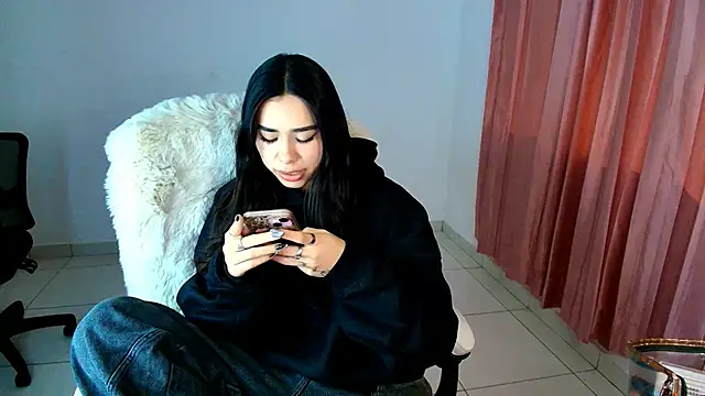 AmyOlimpo online show from January 13, 6:40 am