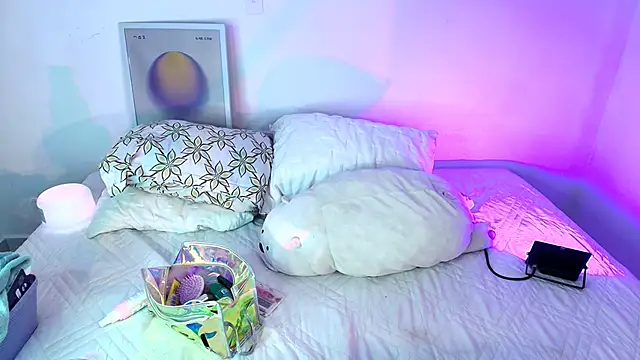 Snapshot of AmyOlimpo chatting on April 2, 8:50 pm AmyOlimpo online show from April 2, 8:50 pm