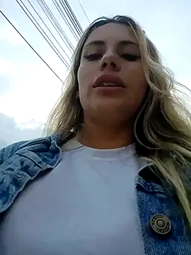 Snapshot of Misscata1106 chatting on October 20, 9:15 pm Misscata1106 online show from October 20, 9:15 pm