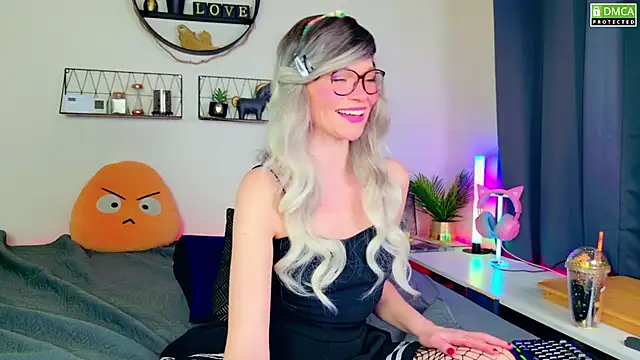 Snapshot of Kittychatte chatting on January 22, 8:38 pm Kittychatte online show from January 22, 8:38 pm