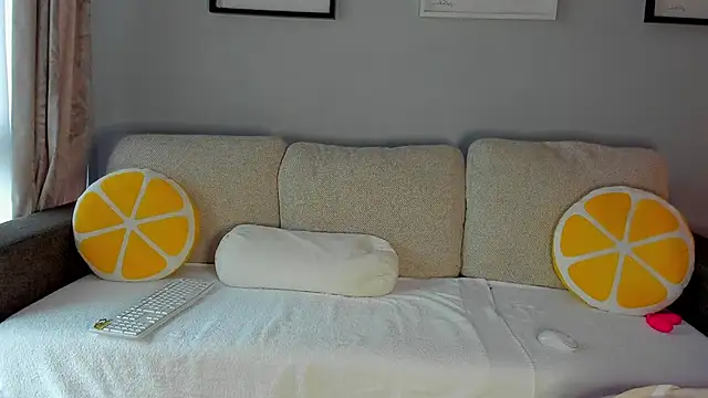 Snapshot of bellahot77 chatting on October 24, 8:33 am bellahot77 online show from October 24, 8:33 am