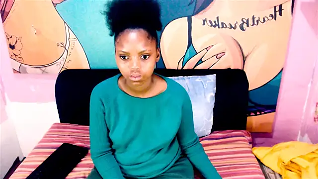 Snapshot of EroticDesiresxxx chatting on September 29, 8:13 pm EroticDesiresxxx online show from September 29, 8:13 pm