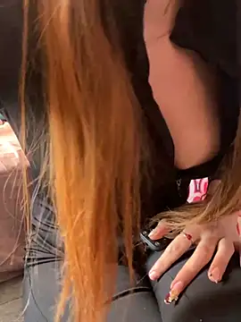 Snapshot of LaPetitechienne1 chatting on February 25, 2:59 pm LaPetitechienne1 online show from February 25, 2:59 pm