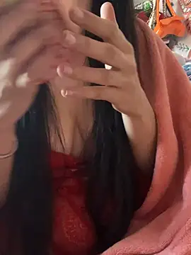 Snapshot of LaPetitechienne1 chatting on April 1, 6:58 am LaPetitechienne1 online show from April 1, 6:58 am