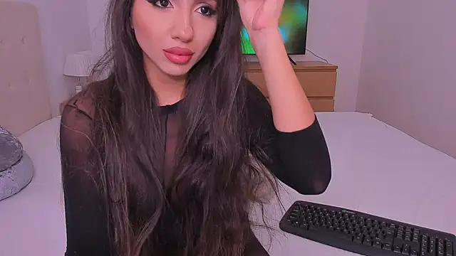 Snapshot of Your_Girl69XXX chatting on December 5, 10:12 pm Your Girl69XXX online show from December 5, 10:12 pm