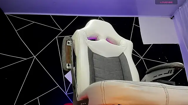 farichell online show from February 5, 11:39 pm