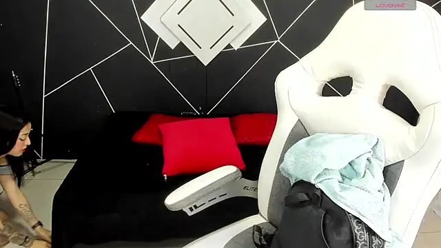 Snapshot of farichell chatting on February 8, 8:32 pm farichell online show from February 8, 8:32 pm