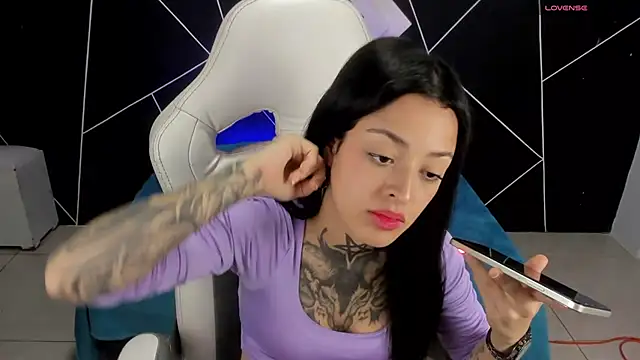 Snapshot of farichell chatting on March 2, 12:09 am farichell online show from March 2, 12:09 am