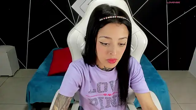 farichell online show from March 3, 8:21 pm