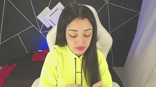 farichell online show from September 15, 8:53 pm