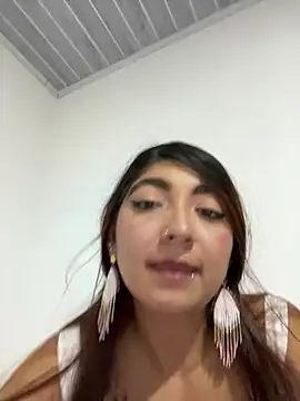 esteni online show from March 2, 1:47 am