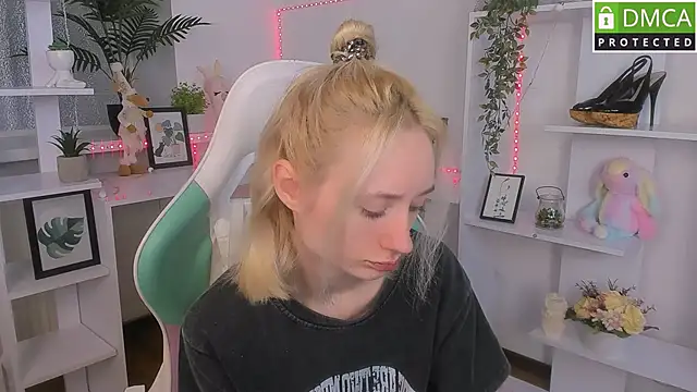 Katia Kim online show from October 23, 5:40 am