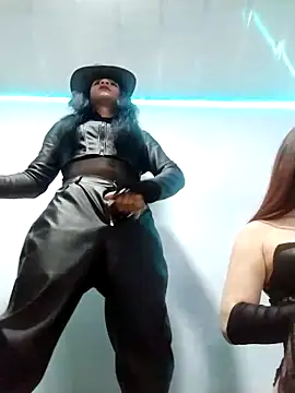 Snapshot of latintransbigcum chatting on September 28, 4:12 pm latintransbigcum online show from September 28, 4:12 pm