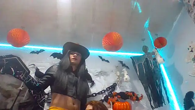 Snapshot of latintransbigcum chatting on October 15, 2:28 pm latintransbigcum online show from October 15, 2:28 pm