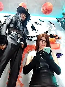 Snapshot of latintransbigcum chatting on October 30, 3:35 pm latintransbigcum online show from October 30, 3:35 pm