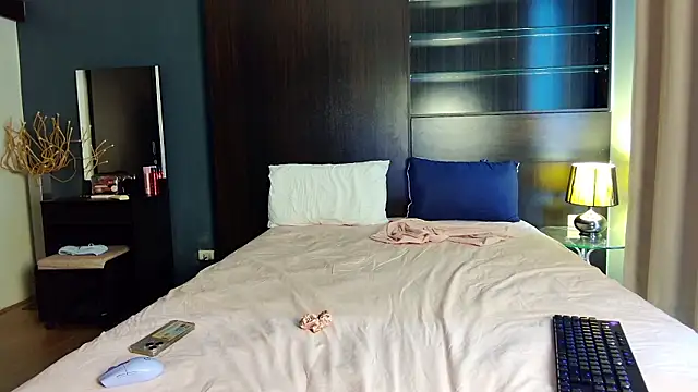 Snapshot of bl4ckdoll_ chatting on March 12, 6:30 am bl4ckdoll online show from March 12, 6:30 am