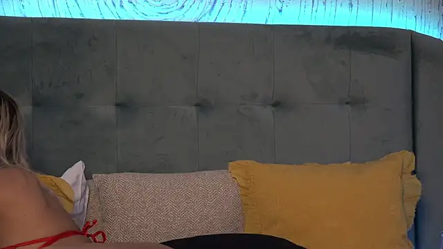 IvyRubens online show from December 19, 12:56 pm