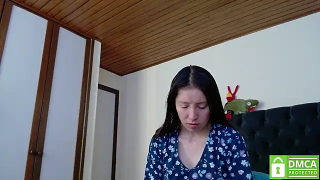 Sophi Cute online show from December 20, 12:27 pm
