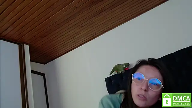 Sophi Cute online show from December 22, 3:55 pm