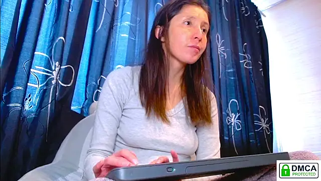 Sophi Cute online show from February 19, 2:02 pm