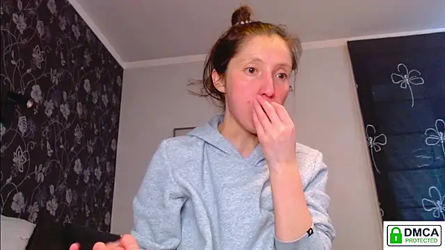 Sophi Cute online show from March 25, 1:39 pm