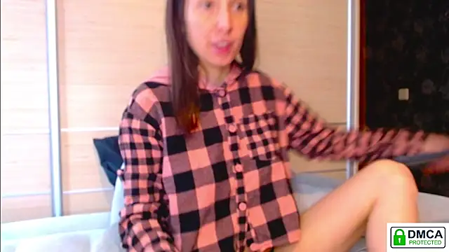 Snapshot of Sophi_Cute chatting on April 4, 10:13 am Sophi Cute online show from April 4, 10:13 am