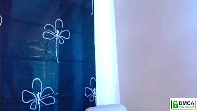 Snapshot of Sophi_Cute chatting on April 9, 1:05 pm Sophi Cute online show from April 9, 1:05 pm