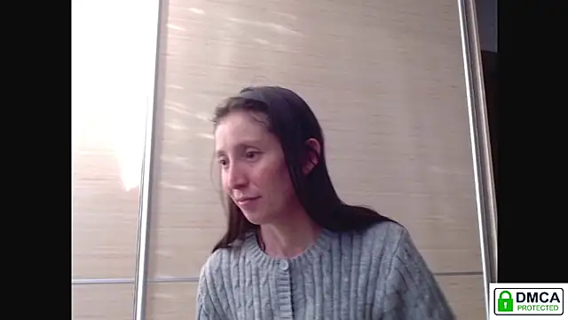 Snapshot of Sophi_Cute chatting on April 10, 4:01 pm Sophi Cute online show from April 10, 4:01 pm