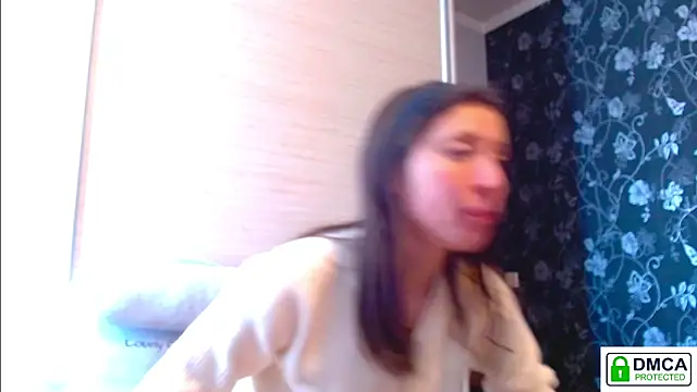 Snapshot of Sophi_Cute chatting on April 11, 12:20 pm Sophi Cute online show from April 11, 12:20 pm