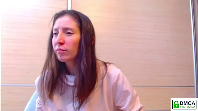 Snapshot of Sophi_Cute chatting on April 14, 12:22 pm Sophi Cute online show from April 14, 12:22 pm